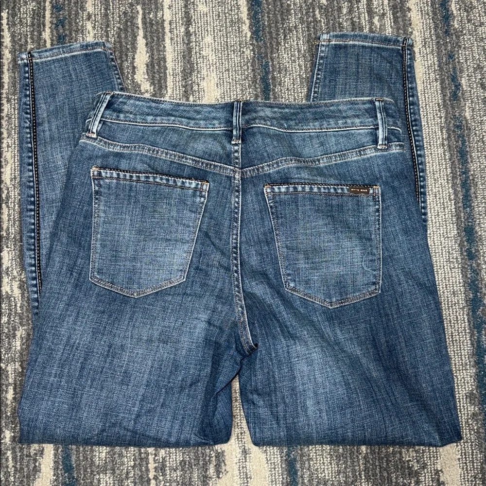 Size 8 WHBM Everyday Soft Skinny Ankle Blue Jeans. Like New. Faux Leather Trim - Picture 1 of 7